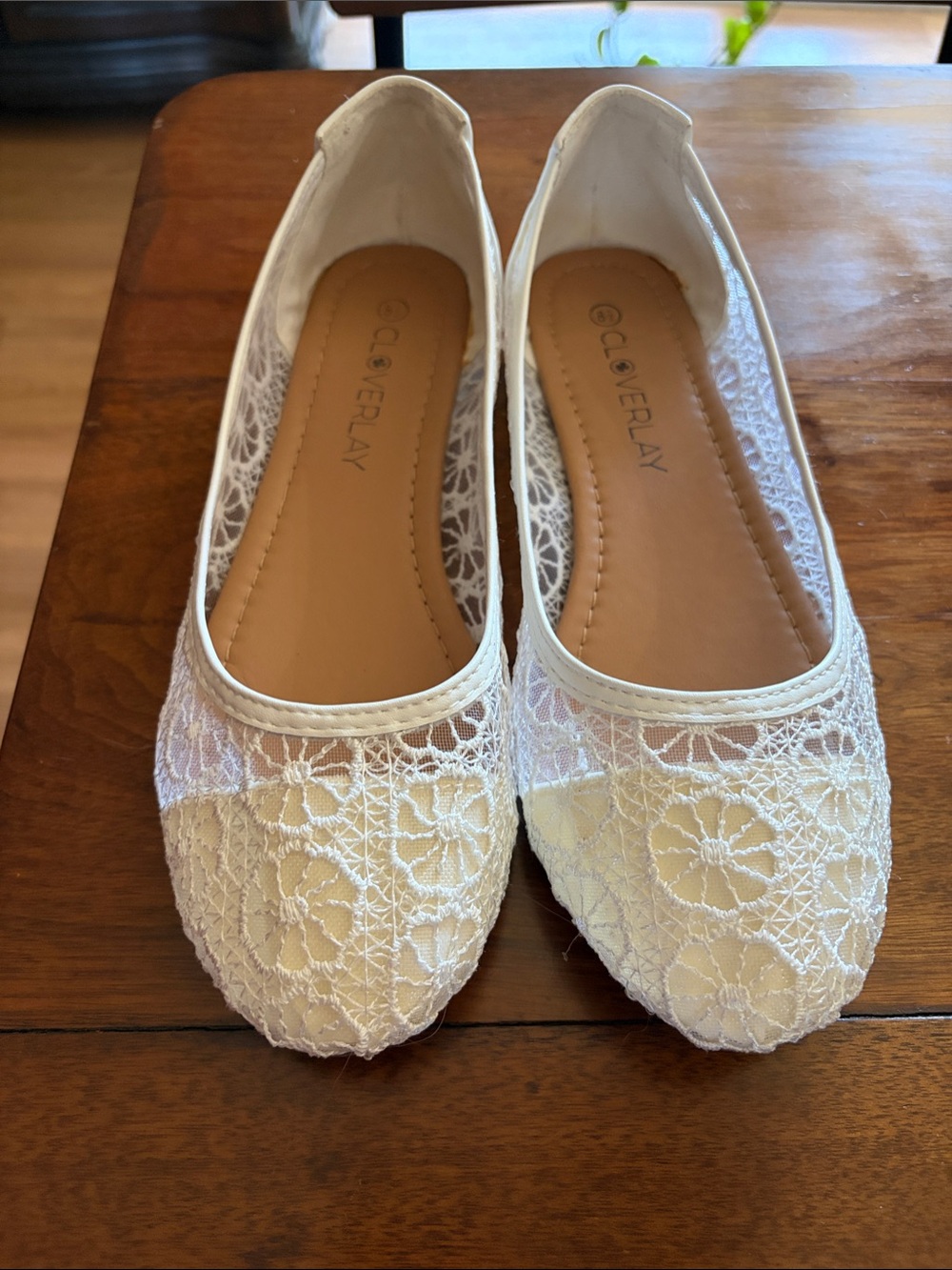 Women's Ivory Lace Ballet Flats